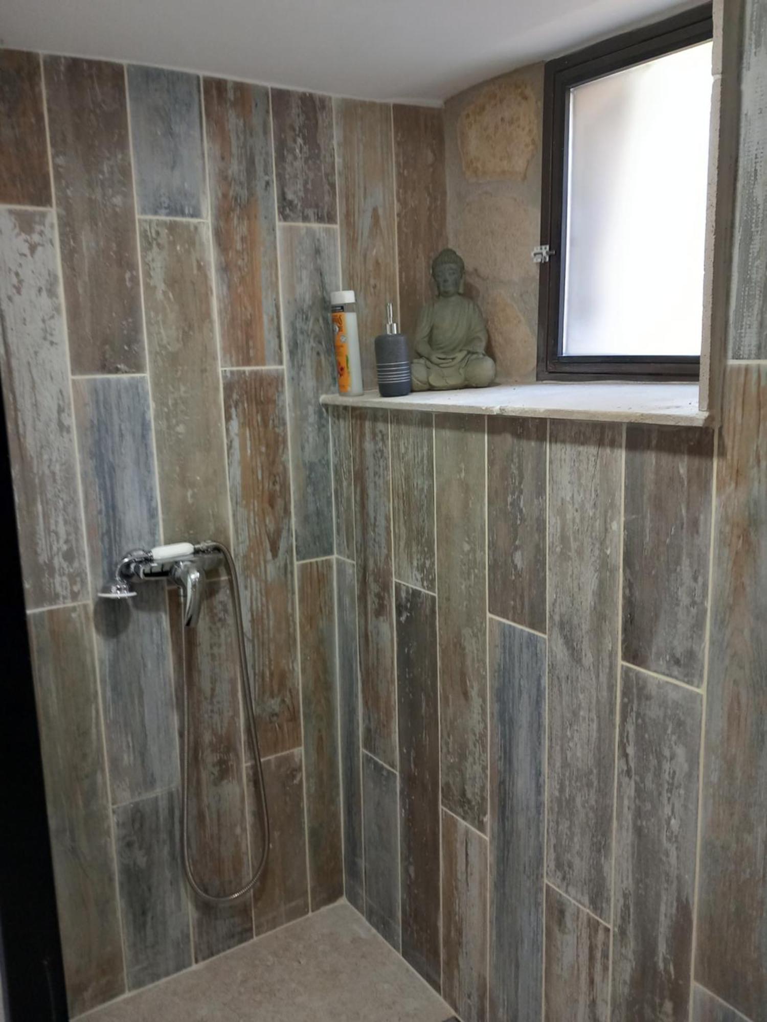 Chez Daniele Chambre Avec Jacuzzi Et Terrasse Privee Murs  Εξωτερικό φωτογραφία
