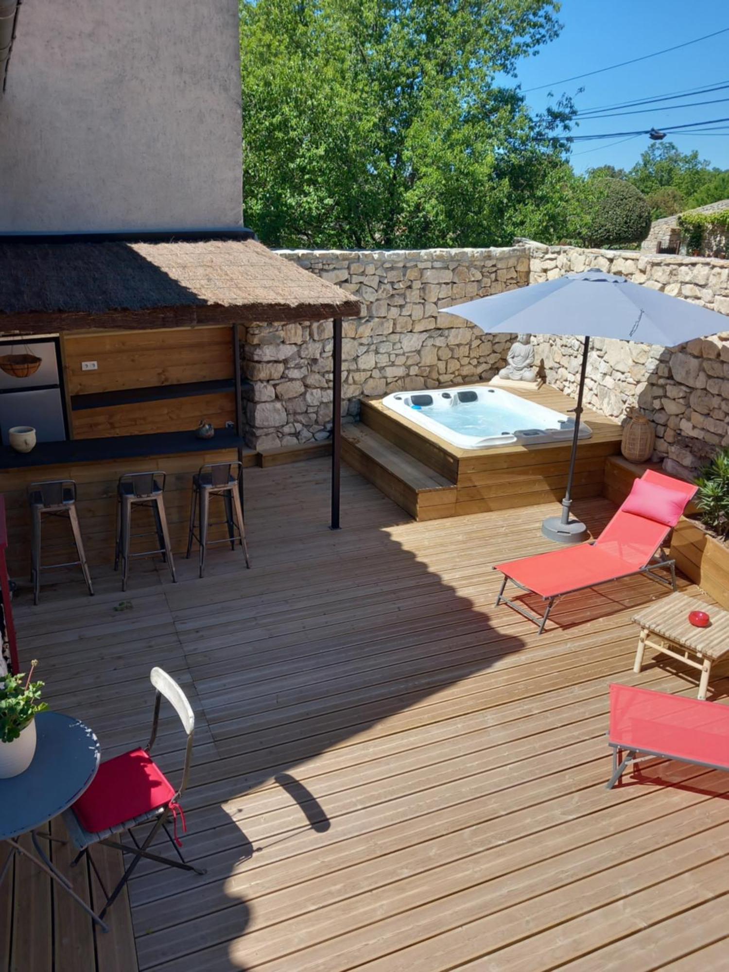 Chez Daniele Chambre Avec Jacuzzi Et Terrasse Privee Murs  Εξωτερικό φωτογραφία